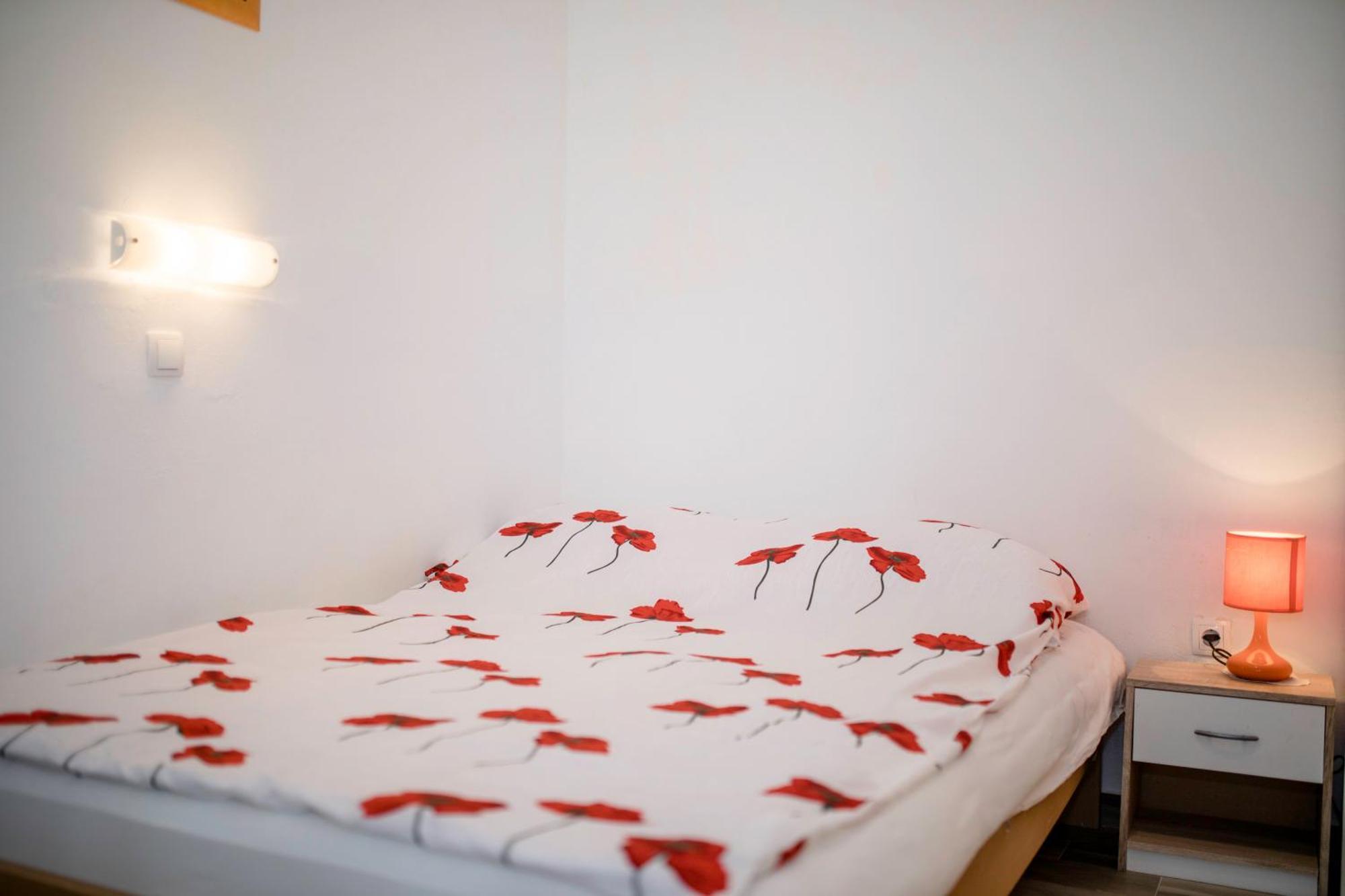 Kazo Lejlighed Rab Town Eksteriør billede